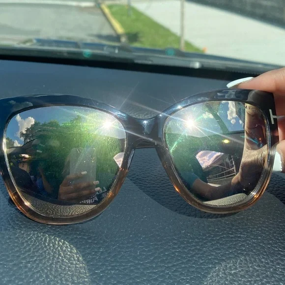 Tom For Anoushka Sunglasses - Picture 3 of 12